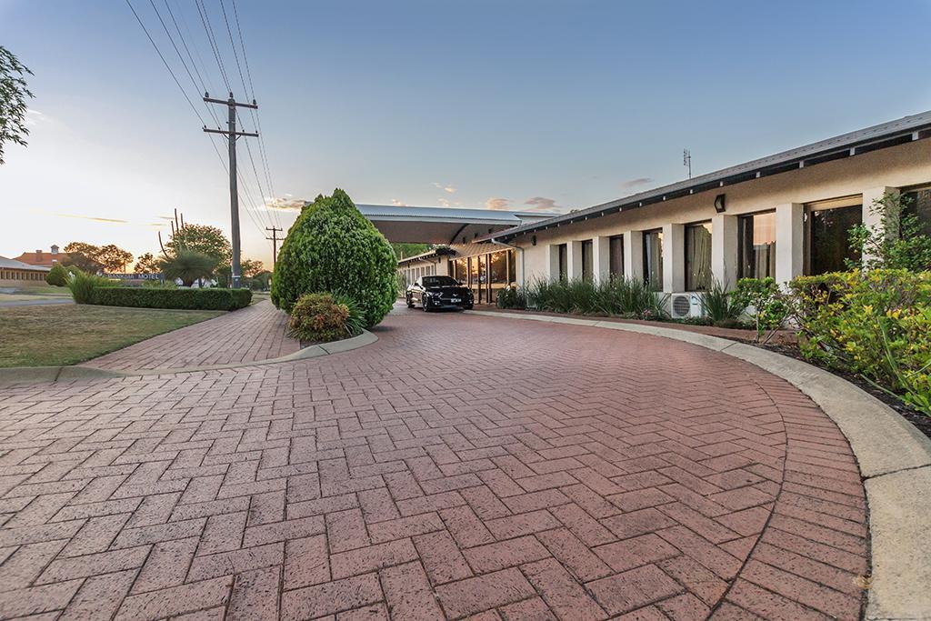 Banksia Motel Collie Extérieur photo